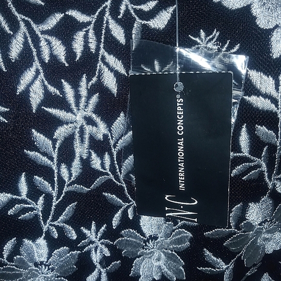 NEW!  Beautiful 2-pc Macy's INC brand. Top & Attached Tee. - Picture 2 of 5